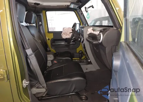 2008 Jeep Wrangler Unlimited Sahara z USA, uszkodzony, nr VIN 1J4GA59128L622043